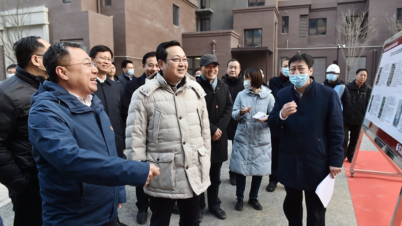 張國華赴容東片區(qū)調(diào)研檢查第二批安置房建設(shè)驗(yàn)收及交付準(zhǔn)備工作并召開座談會(huì)