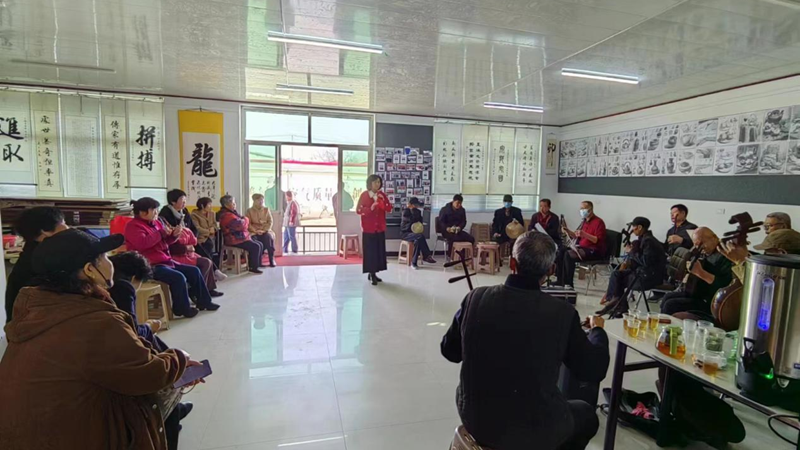 龍化鄉開展創建文明鄉村暨弘揚曲藝傳統文化票友文明實踐活動