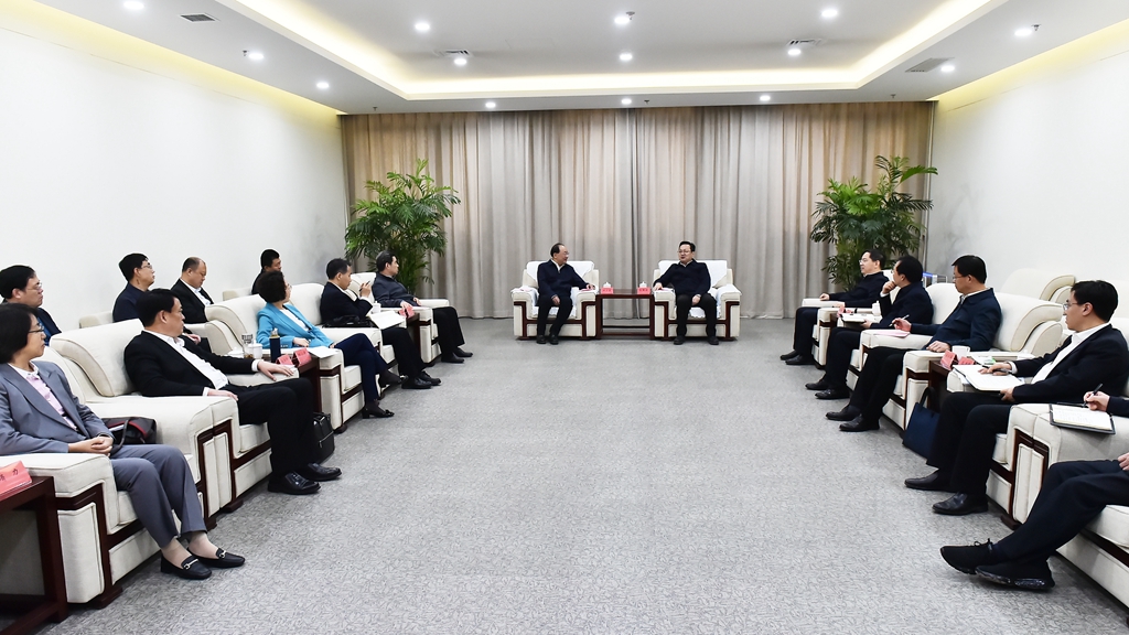 張國華與德州市黨政代表團一行舉行工作座談