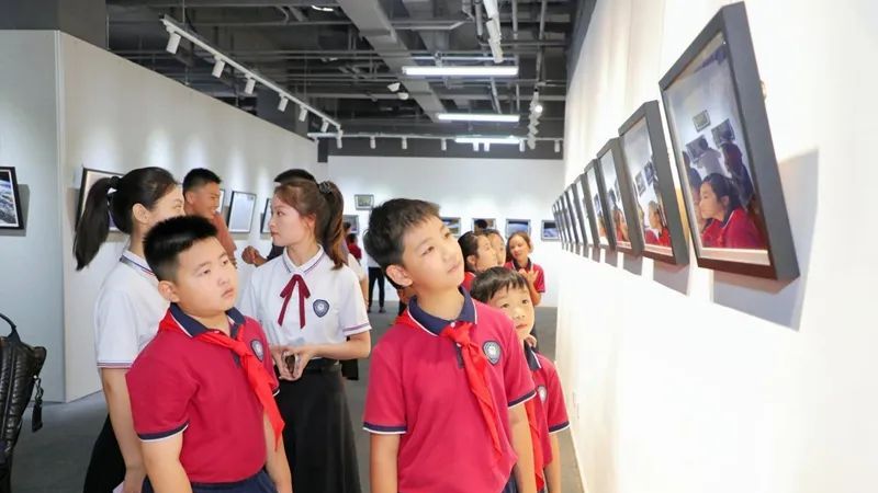 神舟十二號航天員湯洪波攝影展亮相雄安新區